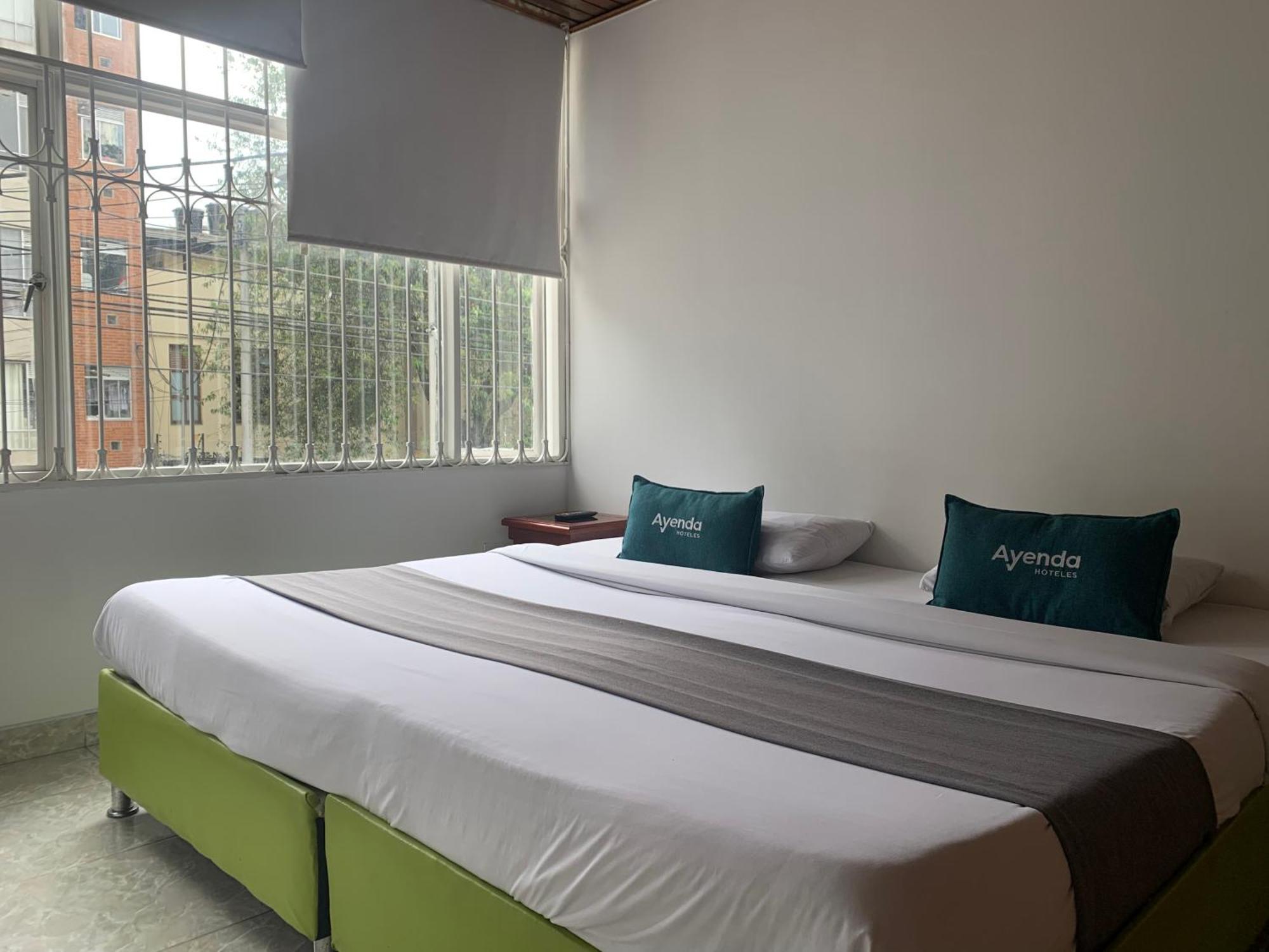 Hotel Quintas De Normandia Bogotá Kültér fotó